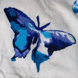 Carhartt Butterfly Scrub top w/Pen pocket on sleeve
Double lower pockets